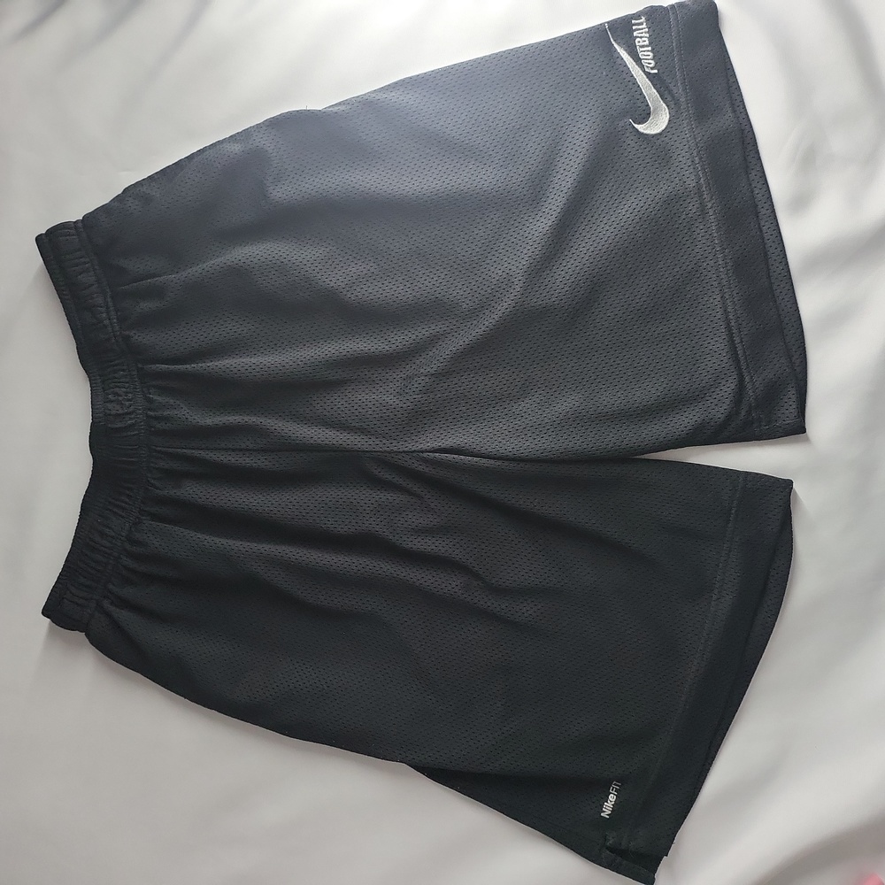Men's Nike Shorts Black Mesh 9" - Size Large